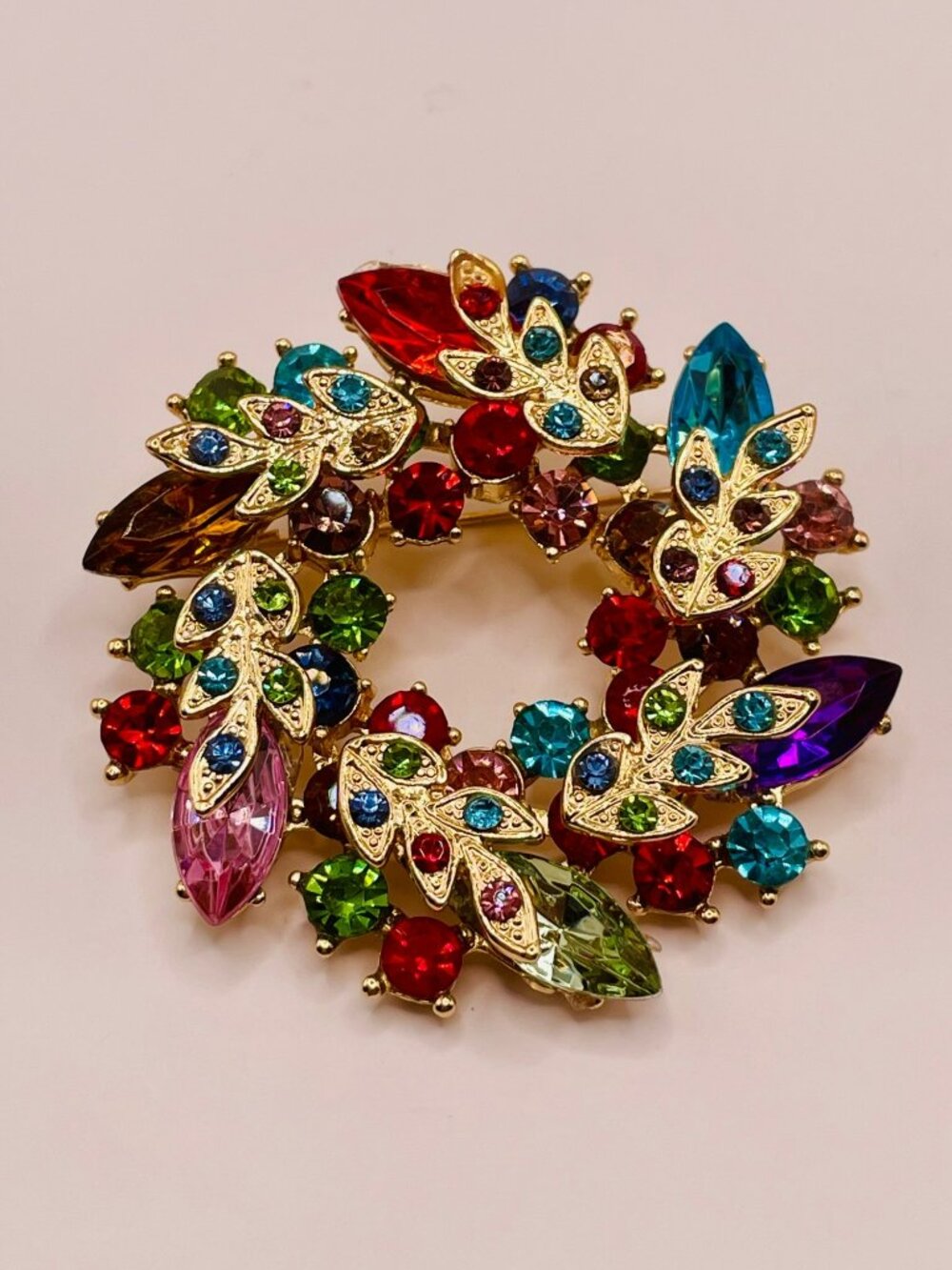 Vintage Inspired Gold-Tone Multicolor Rhinestone Wreath Brooch Pin -79B